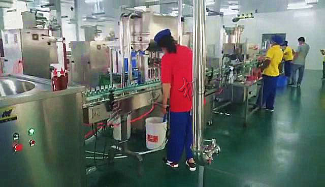番茄醬灌裝機-全自動番茄醬灌裝生產(chǎn)線-北京客戶案例